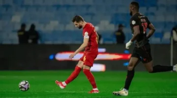 صافرة البداية.. توقيت مباراة القادسية والرياض والقنوات المجانية في الدوري السعودي 2025